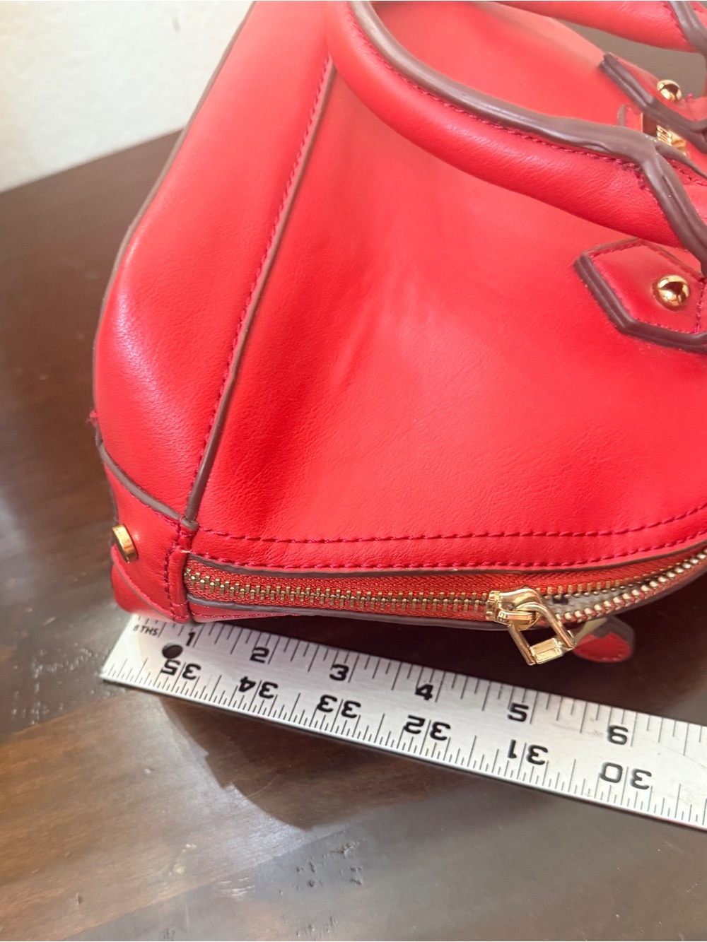 Coco + Carmen Red Dome
Satchel Handbag | Gold
Hardware | rolled handles
EUC - Picture 11 of 12
